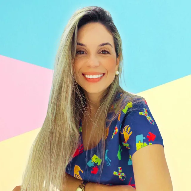 Taciana Silveira, psicopedagoga e criadora dos materiais